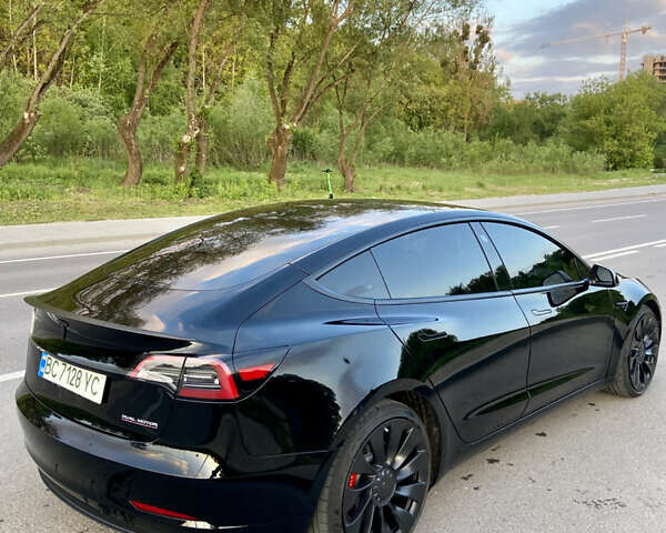 Черный Тесла Модель 3, объемом двигателя 0 л и пробегом 25 тыс. км за 28500 $, фото 4 на Automoto.ua