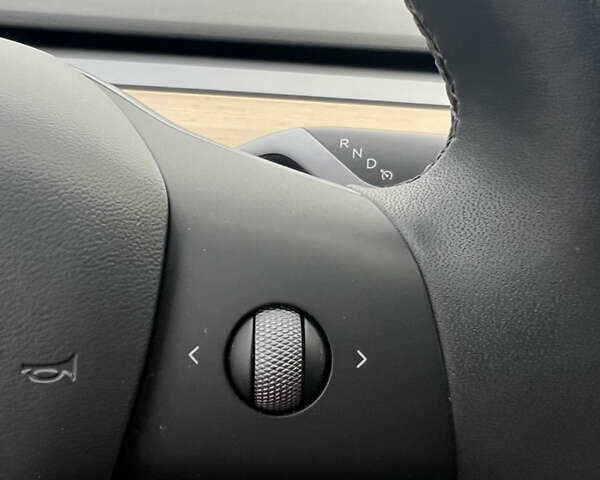 Черный Тесла Модель 3, объемом двигателя 0 л и пробегом 85 тыс. км за 19999 $, фото 21 на Automoto.ua