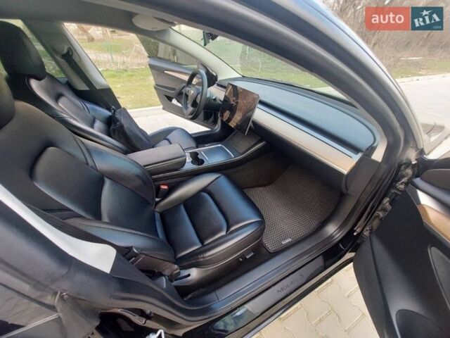 Черный Тесла Модель 3, объемом двигателя 0 л и пробегом 68 тыс. км за 21800 $, фото 11 на Automoto.ua