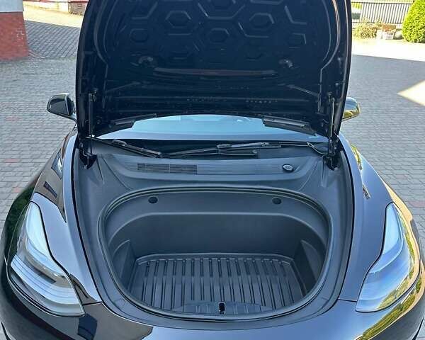 Черный Тесла Модель 3, объемом двигателя 0 л и пробегом 22 тыс. км за 22800 $, фото 69 на Automoto.ua