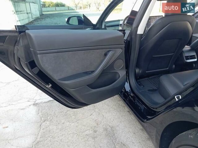 Чорний Тесла Модель 3, об'ємом двигуна 0 л та пробігом 27 тис. км за 25000 $, фото 23 на Automoto.ua