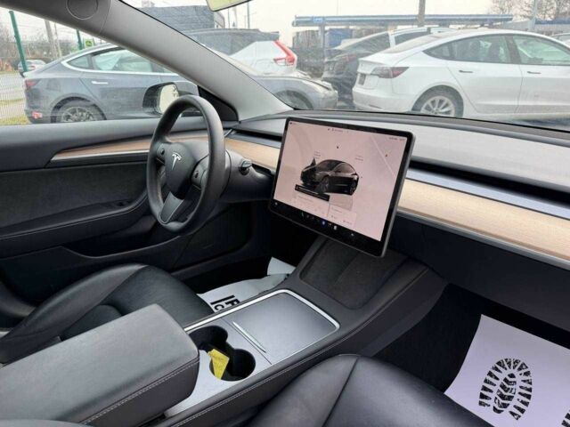 Черный Тесла Модель 3, объемом двигателя 0 л и пробегом 45 тыс. км за 17200 $, фото 5 на Automoto.ua
