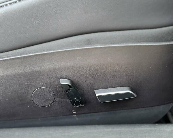 Черный Тесла Модель 3, объемом двигателя 0 л и пробегом 52 тыс. км за 25000 $, фото 25 на Automoto.ua