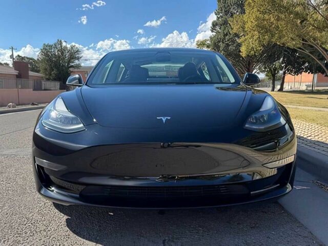 Чорний Тесла Модель 3, об'ємом двигуна 0 л та пробігом 23 тис. км за 14000 $, фото 1 на Automoto.ua