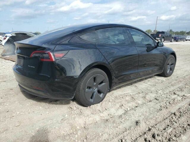 Чорний Тесла Модель 3, об'ємом двигуна 0 л та пробігом 30 тис. км за 7800 $, фото 2 на Automoto.ua