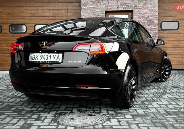 Черный Тесла Модель 3, объемом двигателя 0 л и пробегом 43 тыс. км за 28900 $, фото 22 на Automoto.ua