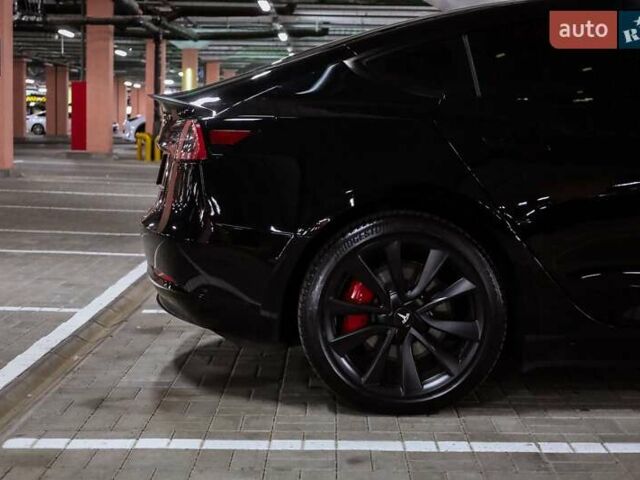 Чорний Тесла Модель 3, об'ємом двигуна 0 л та пробігом 49 тис. км за 24999 $, фото 5 на Automoto.ua