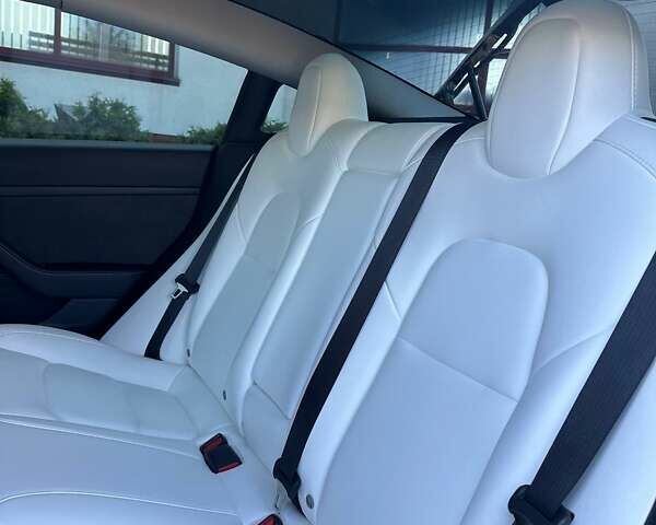 Черный Тесла Модель 3, объемом двигателя 0 л и пробегом 22 тыс. км за 22800 $, фото 59 на Automoto.ua