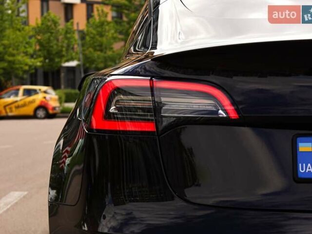 Чорний Тесла Модель 3, об'ємом двигуна 0 л та пробігом 49 тис. км за 24999 $, фото 14 на Automoto.ua