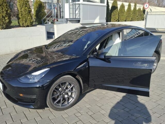Чорний Тесла Модель 3, об'ємом двигуна 0 л та пробігом 40 тис. км за 22500 $, фото 1 на Automoto.ua