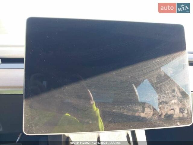 Чорний Тесла Модель 3, об'ємом двигуна 0 л та пробігом 38 тис. км за 14900 $, фото 11 на Automoto.ua