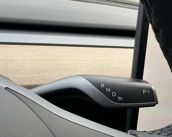 Черный Тесла Модель 3, объемом двигателя 0 л и пробегом 85 тыс. км за 19999 $, фото 22 на Automoto.ua