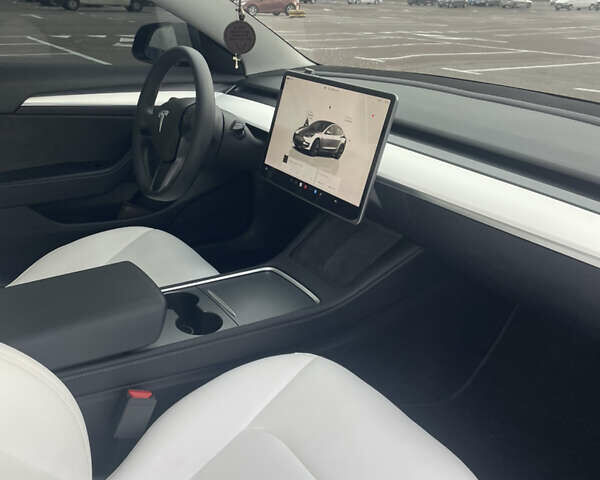 Черный Тесла Модель 3, объемом двигателя 0 л и пробегом 45 тыс. км за 22000 $, фото 29 на Automoto.ua