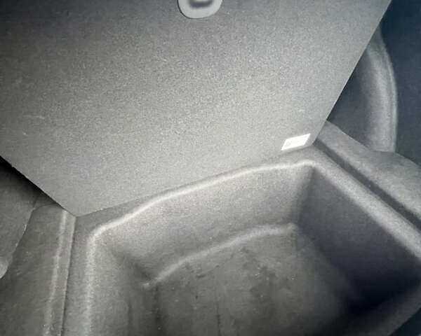 Черный Тесла Модель 3, объемом двигателя 0 л и пробегом 85 тыс. км за 19999 $, фото 55 на Automoto.ua