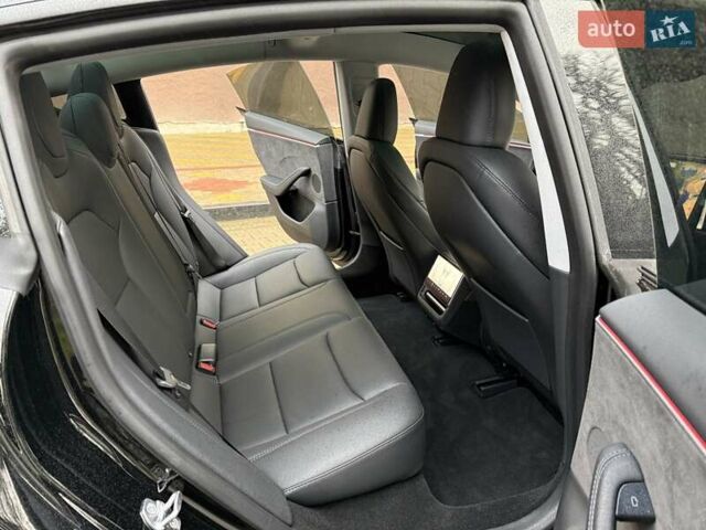 Черный Тесла Модель 3, объемом двигателя 0 л и пробегом 8 тыс. км за 32999 $, фото 2 на Automoto.ua