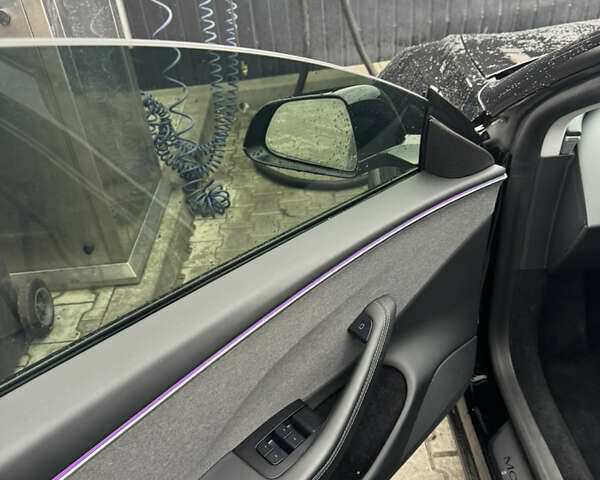 Черный Тесла Модель 3, объемом двигателя 0 л и пробегом 13 тыс. км за 25000 $, фото 18 на Automoto.ua