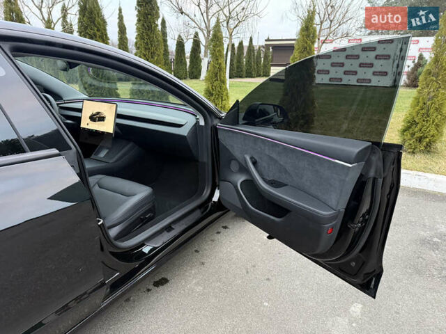 Черный Тесла Модель 3, объемом двигателя 0 л и пробегом 13 тыс. км за 31500 $, фото 29 на Automoto.ua