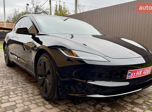 Тесла Модель 3 2024 у Олевске на Automoto.ua Чорний Тесла Модель 3, об'ємом двигуна 0 л та пробігом 15 тис. км за 31499 $, фото 18 на Automoto.ua