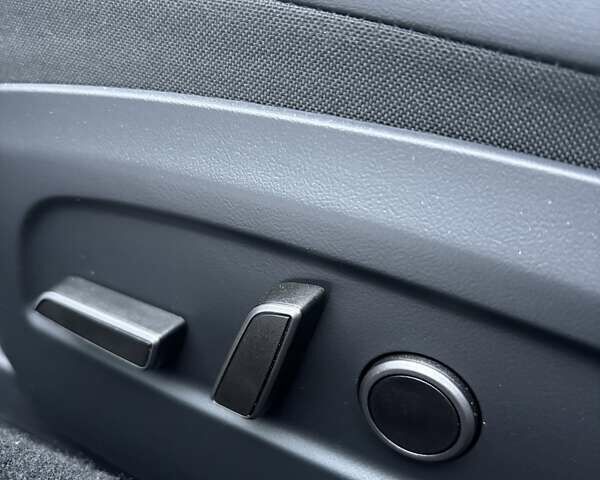 Чорний Тесла Модель 3, об'ємом двигуна 0 л та пробігом 2 тис. км за 34999 $, фото 38 на Automoto.ua