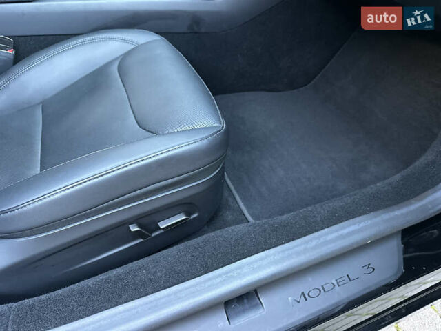 Чорний Тесла Модель 3, об'ємом двигуна 0 л та пробігом 22 тис. км за 29900 $, фото 23 на Automoto.ua