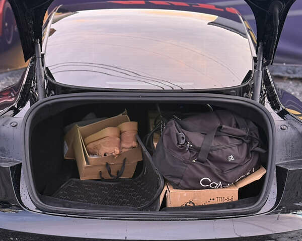 Черный Тесла Модель 3, объемом двигателя 0 л и пробегом 13 тыс. км за 27000 $, фото 19 на Automoto.ua