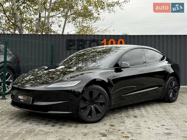 Тесла Модель 3 2024 в Киеве на Automoto.ua Черный Тесла Модель 3, объемом двигателя 0 л и пробегом 9 тыс. км за 25999 $, фото 2 на Automoto.ua