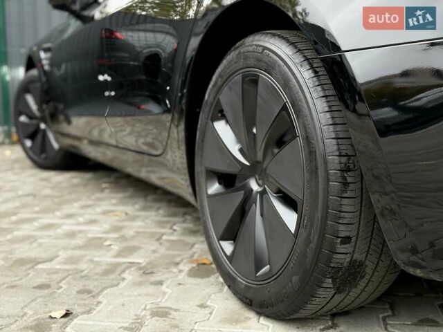 Тесла Модель 3 2024 в Киеве на Automoto.ua Черный Тесла Модель 3, объемом двигателя 0 л и пробегом 9 тыс. км за 25999 $, фото 17 на Automoto.ua