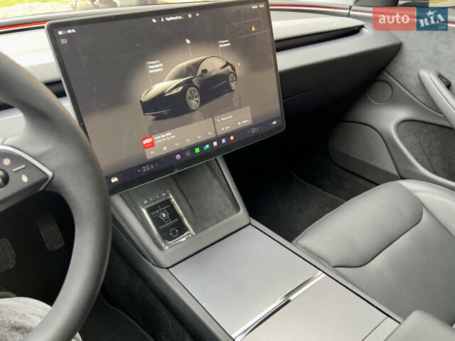 Тесла Модель 3 2024 у Олевске на Automoto.ua Чорний Тесла Модель 3, об'ємом двигуна 0 л та пробігом 15 тис. км за 31499 $, фото 50 на Automoto.ua