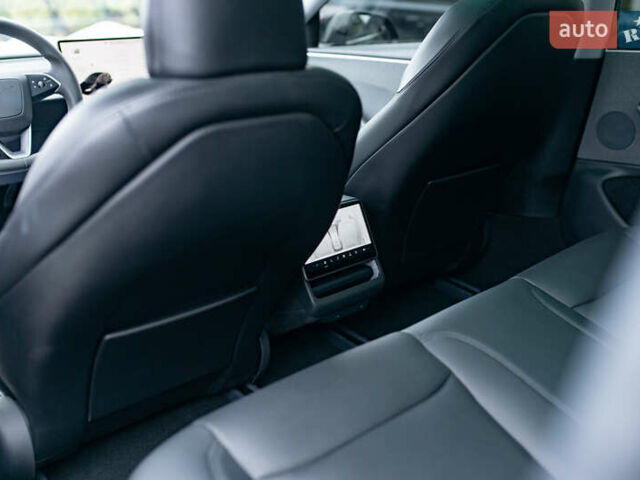 Чорний Тесла Модель 3, об'ємом двигуна 0 л та пробігом 21 тис. км за 27250 $, фото 29 на Automoto.ua