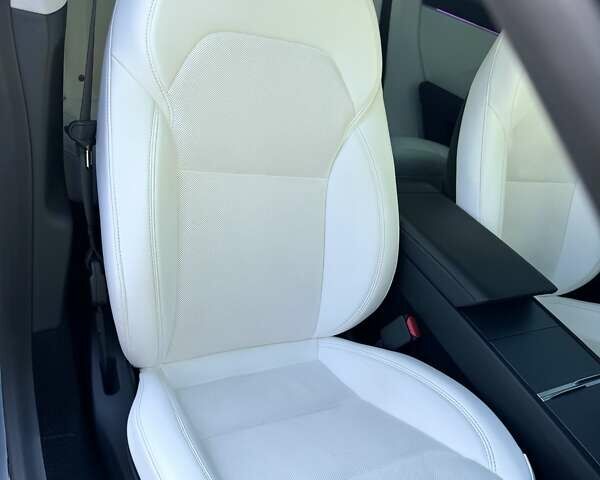 Чорний Тесла Модель 3, об'ємом двигуна 0 л та пробігом 16 тис. км за 26497 $, фото 28 на Automoto.ua