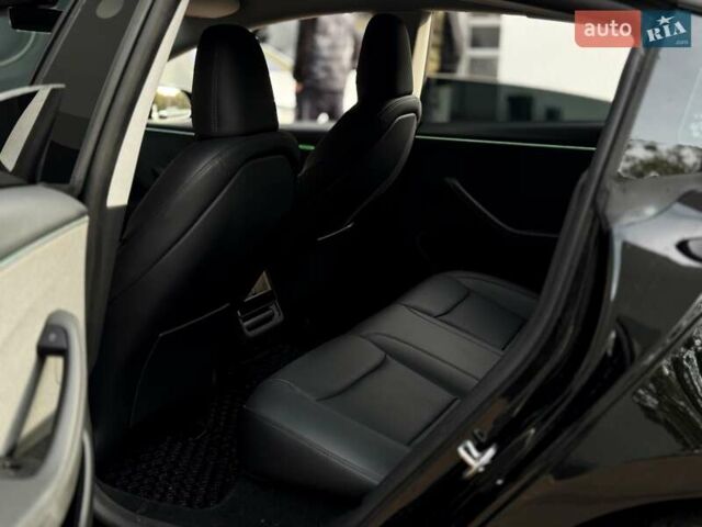 Черный Тесла Модель 3, объемом двигателя 0 л и пробегом 15 тыс. км за 32000 $, фото 14 на Automoto.ua
