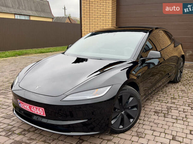 Тесла Модель 3 2024 у Олевске на Automoto.ua Чорний Тесла Модель 3, об'ємом двигуна 0 л та пробігом 15 тис. км за 31499 $, фото 3 на Automoto.ua