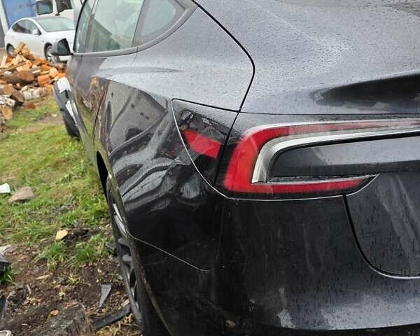 Тесла Модель 3 2024 у Коростене на Automoto.ua Чорний Тесла Модель 3, об'ємом двигуна 0 л та пробігом 25 тис. км за 19800 $, фото 4 на Automoto.ua