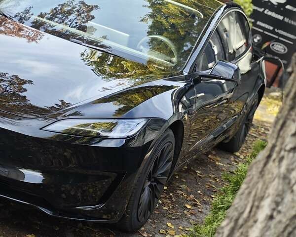 Тесла Модель 3 2024 в Киеве на Automoto.ua Черный Тесла Модель 3, объемом двигателя 0 л и пробегом 14 тыс. км за 35000 $, фото 3 на Automoto.ua