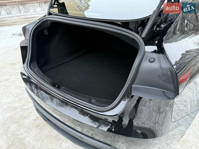 Черный Тесла Модель 3, объемом двигателя 0 л и пробегом 17 тыс. км за 32999 $, фото 42 на Automoto.ua