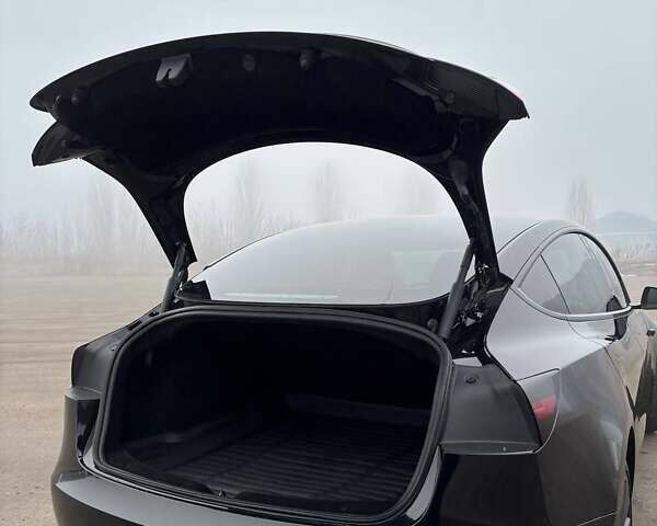 Черный Тесла Модель 3, объемом двигателя 0 л и пробегом 40 тыс. км за 29600 $, фото 14 на Automoto.ua