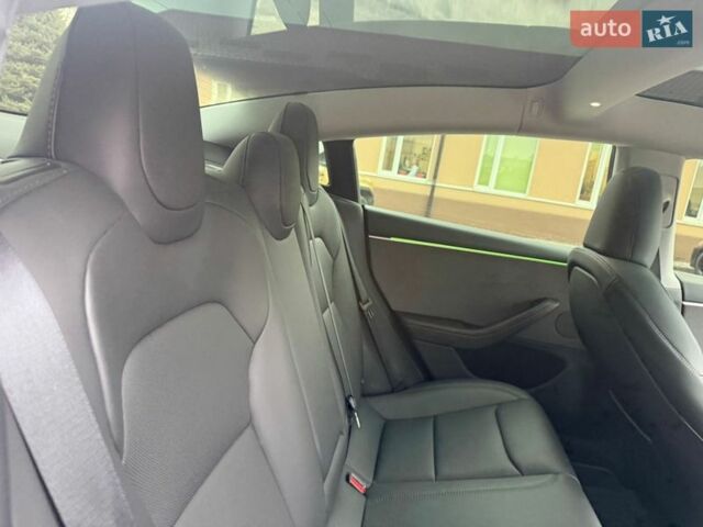 Чорний Тесла Модель 3, об'ємом двигуна 0 л та пробігом 7 тис. км за 28999 $, фото 31 на Automoto.ua