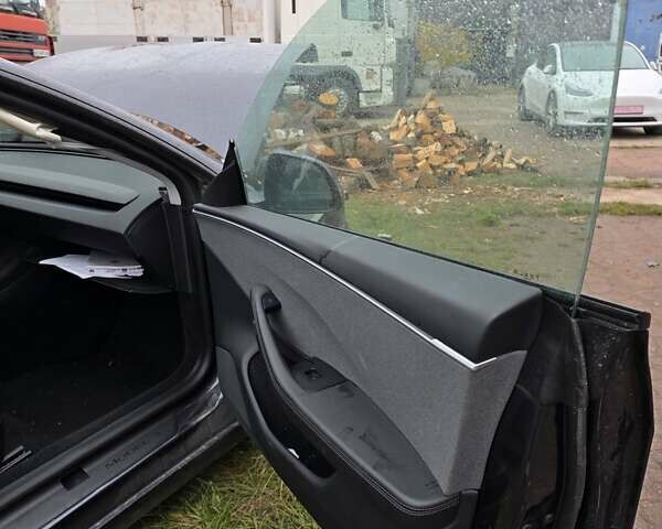 Тесла Модель 3 2024 у Коростене на Automoto.ua Чорний Тесла Модель 3, об'ємом двигуна 0 л та пробігом 25 тис. км за 19800 $, фото 6 на Automoto.ua