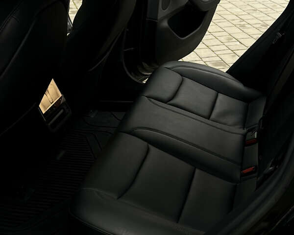 Чорний Тесла Модель 3, об'ємом двигуна 0 л та пробігом 18 тис. км за 28400 $, фото 31 на Automoto.ua