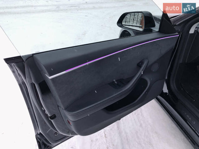 Чорний Тесла Модель 3, об'ємом двигуна 0 л та пробігом 12 тис. км за 29200 $, фото 11 на Automoto.ua