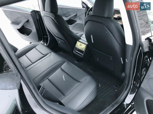Чорний Тесла Модель 3, об'ємом двигуна 0 л та пробігом 12 тис. км за 29200 $, фото 14 на Automoto.ua