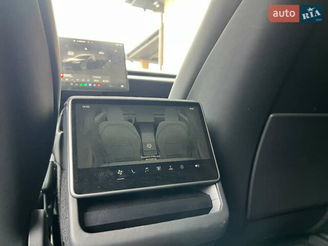 Тесла Модель 3 2024 у Олевске на Automoto.ua Чорний Тесла Модель 3, об'ємом двигуна 0 л та пробігом 15 тис. км за 31499 $, фото 47 на Automoto.ua