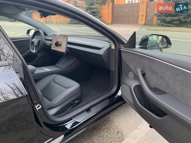 Чорний Тесла Модель 3, об'ємом двигуна 0 л та пробігом 16 тис. км за 32900 $, фото 10 на Automoto.ua