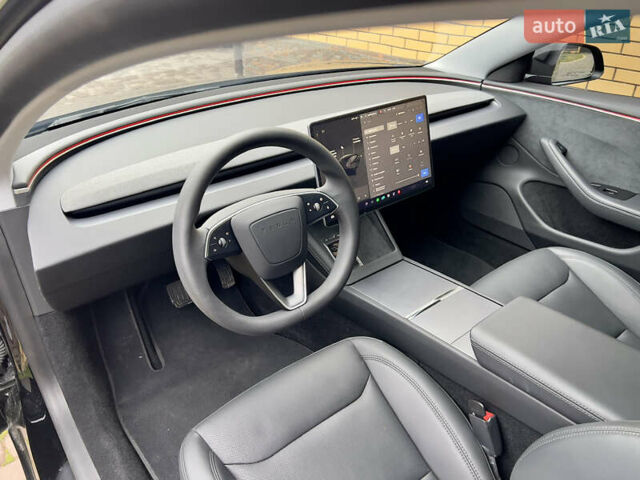 Тесла Модель 3 2024 у Олевске на Automoto.ua Чорний Тесла Модель 3, об'ємом двигуна 0 л та пробігом 15 тис. км за 31499 $, фото 31 на Automoto.ua