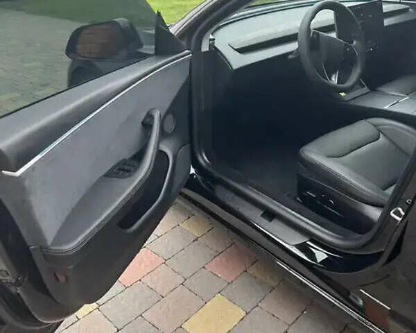 Чорний Тесла Модель 3, об'ємом двигуна 0 л та пробігом 31 тис. км за 27800 $, фото 3 на Automoto.ua