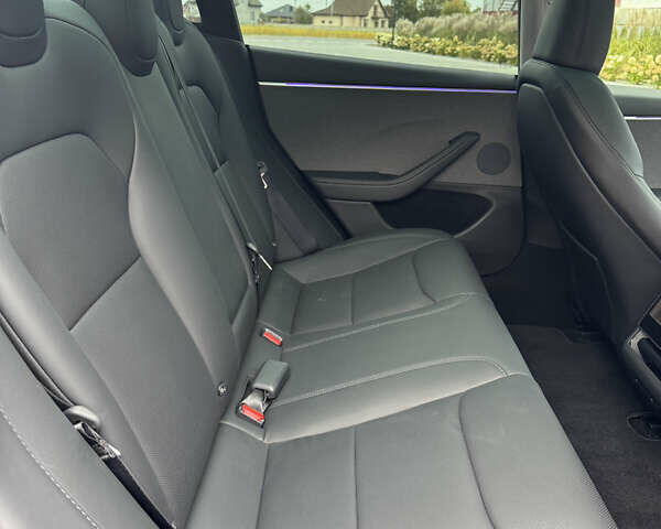 Чорний Тесла Модель 3, об'ємом двигуна 0 л та пробігом 10 тис. км за 31500 $, фото 15 на Automoto.ua