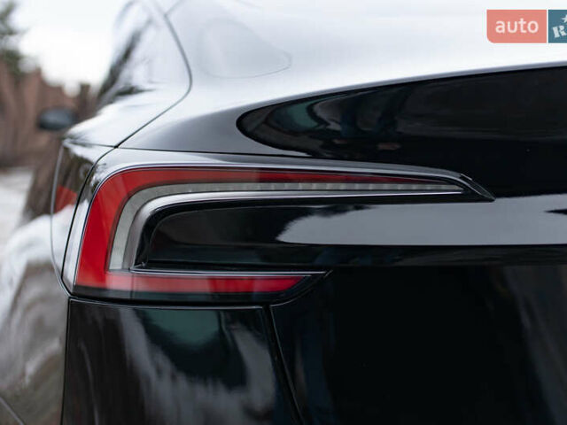 Чорний Тесла Модель 3, об'ємом двигуна 0 л та пробігом 21 тис. км за 27250 $, фото 10 на Automoto.ua