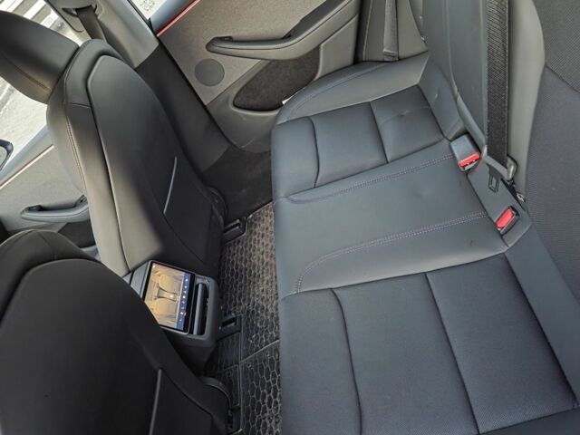 Чорний Тесла Модель 3, об'ємом двигуна 0 л та пробігом 21 тис. км за 30000 $, фото 6 на Automoto.ua