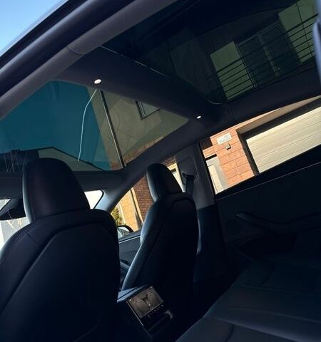 Чорний Тесла Модель 3, об'ємом двигуна 0 л та пробігом 21 тис. км за 31000 $, фото 24 на Automoto.ua