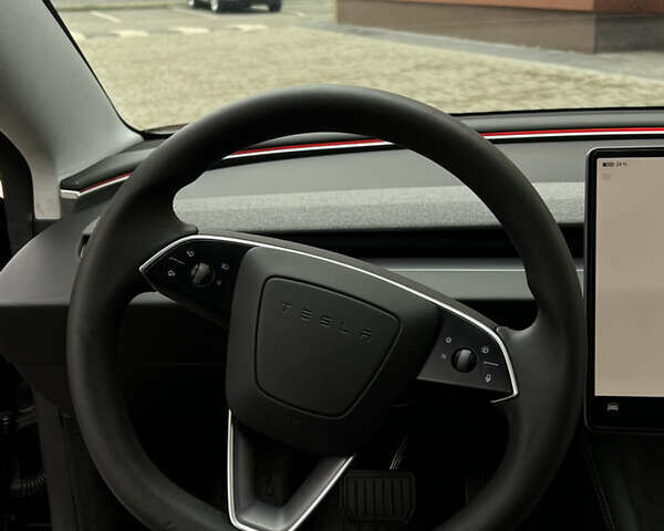 Чорний Тесла Модель 3, об'ємом двигуна 0 л та пробігом 18 тис. км за 28400 $, фото 25 на Automoto.ua